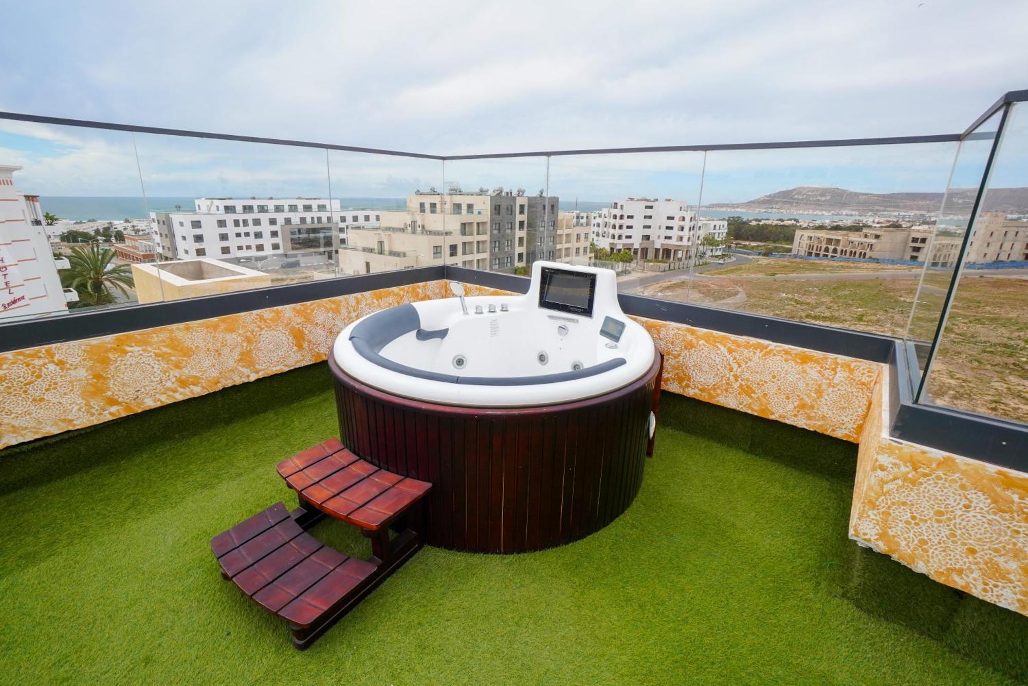 Great Holiday Apart-Hotel & Penthouse Агадир Екстериор снимка
